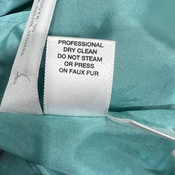 Ann Taylor Loft Womens Size 8 Tweed Coat With Faux Fur Collar Button Closure - Picture 4 of 10